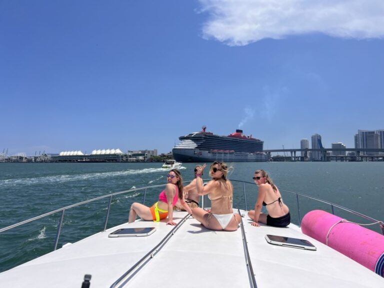 Miami: Private 52ft Luxury Yacht Rental With Captain Overview Of The Yacht Rental