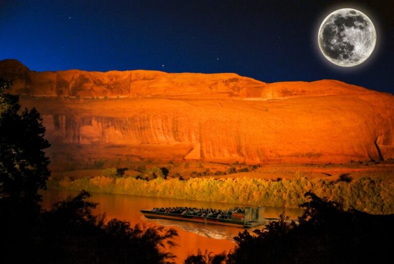 Moab: Colorado River Dinner Cruise With Music And Light Show Overview And Experience