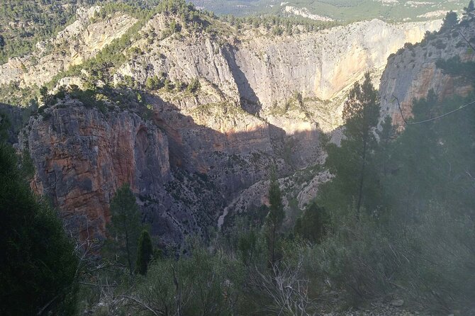 Montenejos Thermal Springs and Hike - Crossing the Rivers