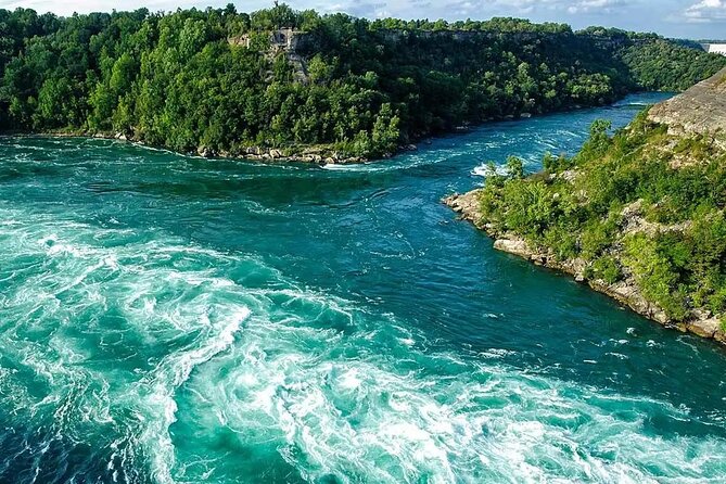 Niagara Falls Day and Evening Tour From Toronto With Niagara Skywheel - Iconic Niagara Falls Sights