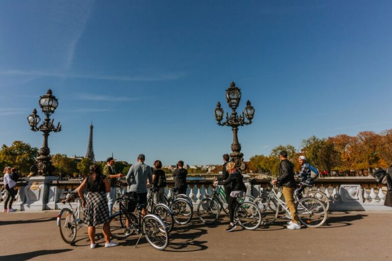 Paris: Famous Monuments Cycling Tour Tour Overview