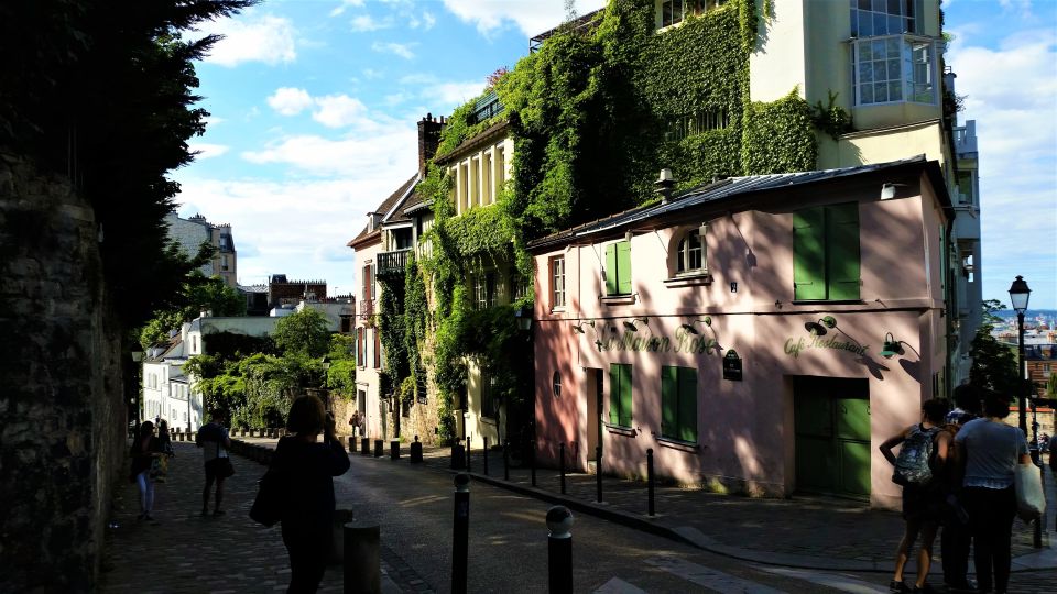 Paris: Sacré-Coeur and Montmartre Tour With Expert Guide - Tour Highlights