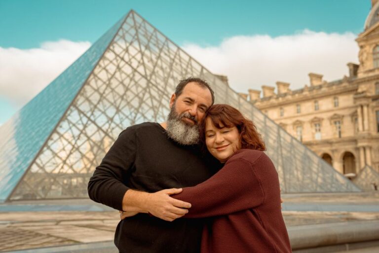 Paris: Vip Eiffel Tower & Louvre Photo Shoot Experience Description