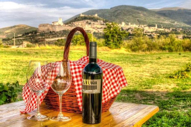 Picnic Deluxe in Assisi for 2 and Wine Tasting of 5 Wines - Discover Assisis Wines