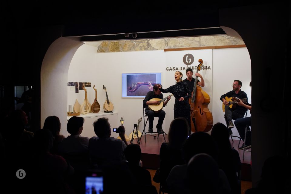 Porto: Fado Show With Port Wine - Experience Overview