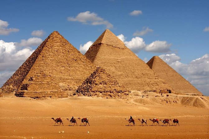 Private Tour: Giza Pyramids, Sphinx, Egyptian Museum, Khan El Khalili Bazaar Giza Pyramids And Sphinx