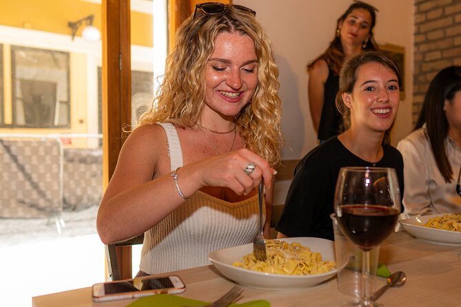 Rome: Fully Loaded Trastevere Food Tour With Dinner and Wine - Experience Highlights