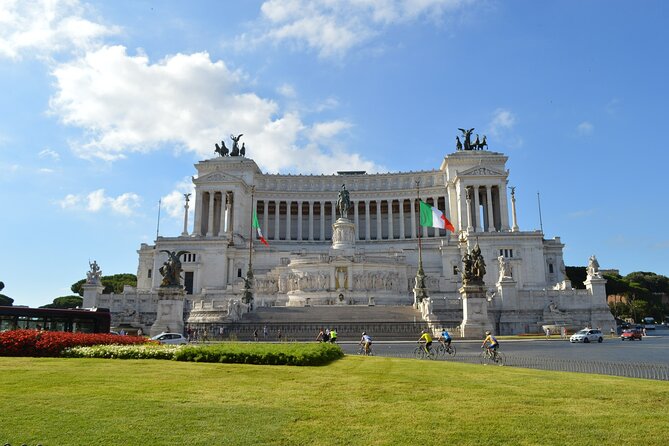 Rome Walking Tour: Churches, Squares and Fountains - Exploring the Jewish Ghetto