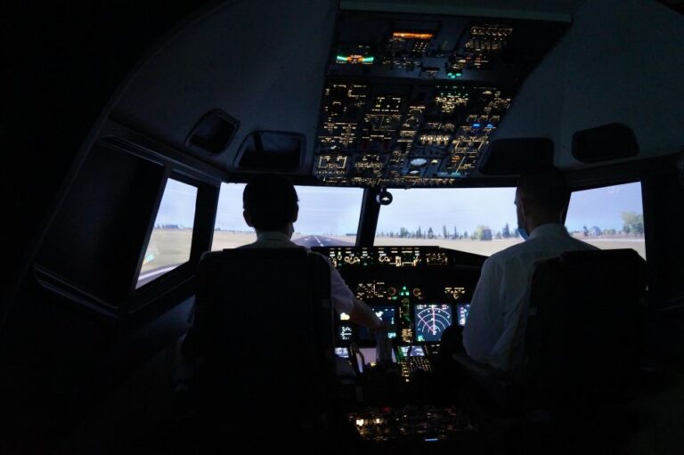 Sabadell (barcelona): Flight Simulator Experience B737 Booking Details