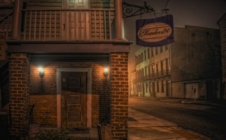 Savannah: Haunted Pub Crawl Activity Overview