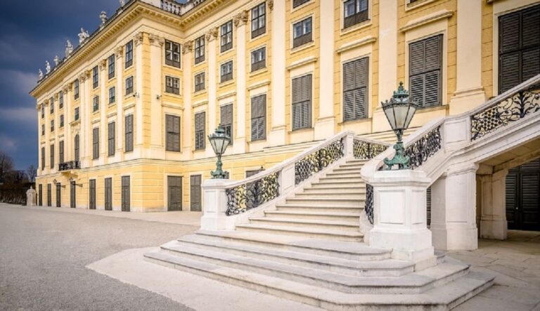 Schönbrunn Grand Tour: Private Skip The Line Walking Tour Tour Overview