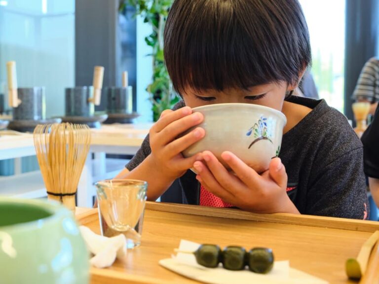 Summer Only: Grinding & Arranging Matcha Experience Experience Overview