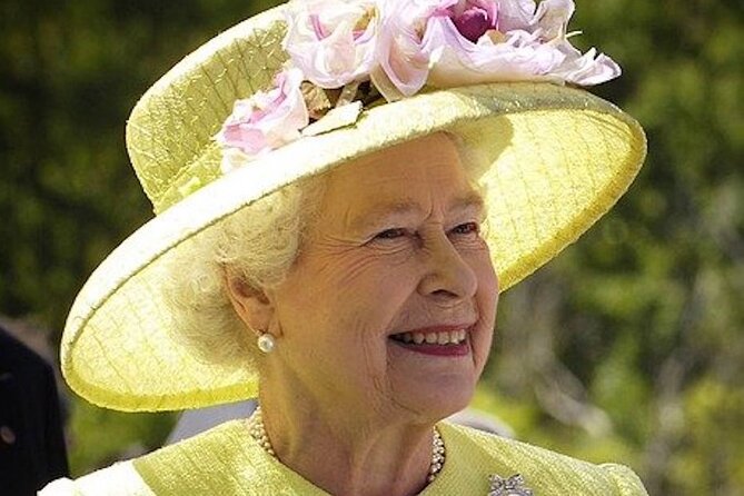 The Life & Legacy of Queen Elizabeth II-A Royal Private Tour - Tour Overview