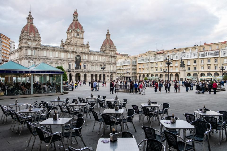 The Old Town Walking Tour La Coruña - Exploring the Historic Praza