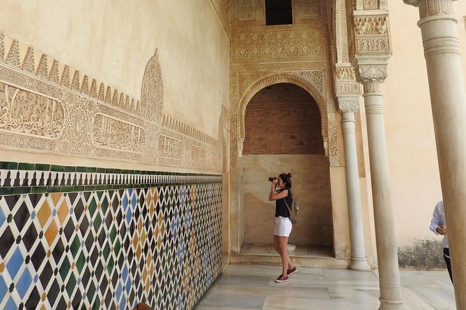 Visit Alhambra Diurnal (10 People) Inclusions And Highlights