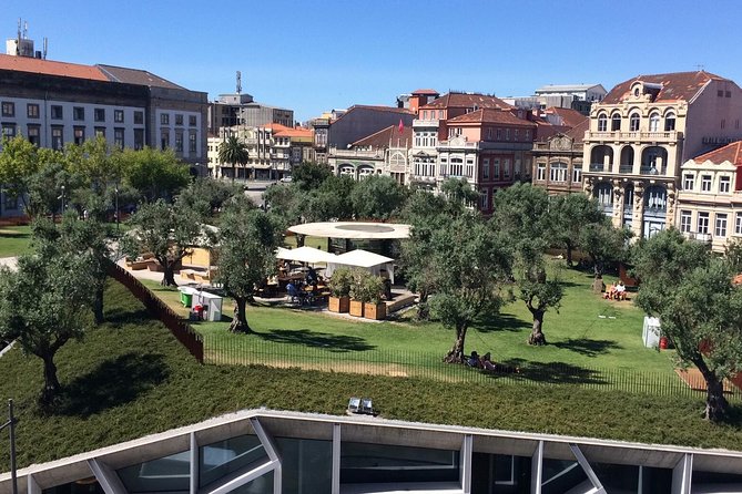 Xperience Porto and Lello Bookshop - Aliados Avenue and Bolhão Market