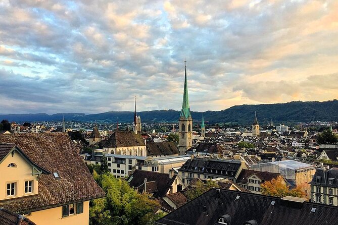 Zurich Small-Group Guided Walking Tour Including Lake Cruise - Itinerary Highlights