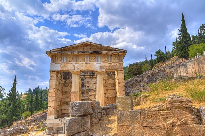 2-Day Delphi Meteora Tour From Athens - Itinerary and Inclusions