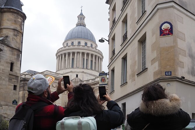 2 Hour Street-art Walk and Space Invaders Hunt in Paris - Discovering Space Invaders Artworks