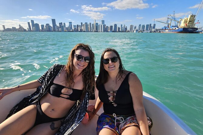 2 Hrs Miami Private Boat Tour With Cooler, Ice, Bluetooth Stereo - Meeting and Pickup