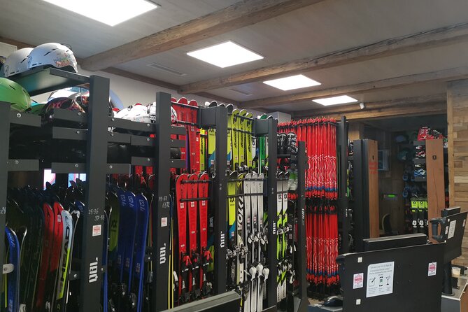 4 Days Ski or Snowboard Equipment Rental in Borovets - Meeting and Pickup