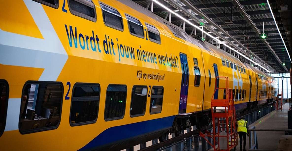 Amsterdam: Train Transfer Amsterdam From/To Den Haag - High-Speed Train Experience