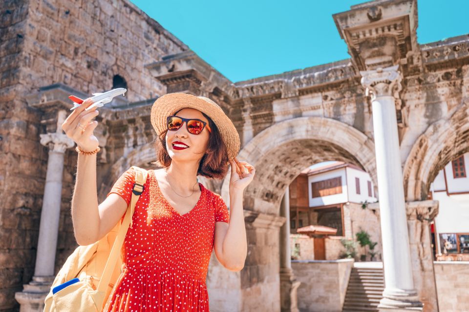 Antalya: Old Town Guided Walking Tour - Hadrians Gate: Architectural Marvel