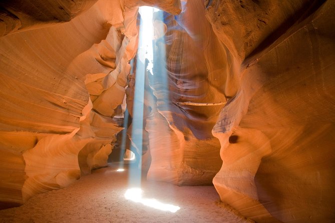 Antelope Canyon and Horseshoe Bend Tour From Sedona - Guided Experience