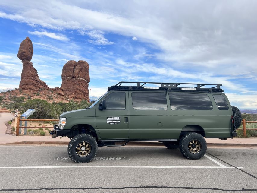 Arches National Park: Sunset Pavement Van Tour - Tour Highlights and Inclusions