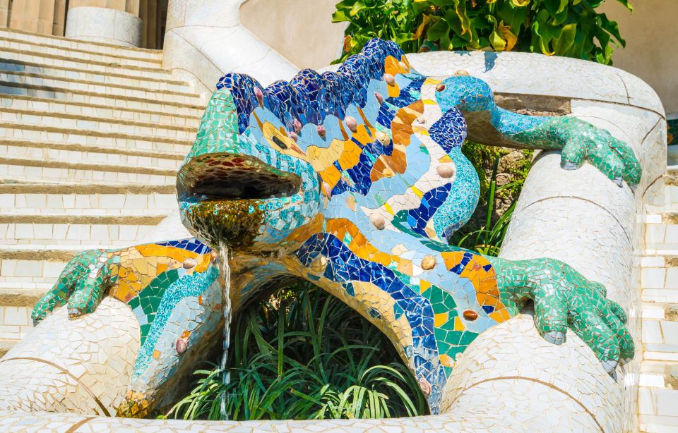 Barcelona: Park Güell Fast-Track Guided Tour - Tour Pricing and Inclusions