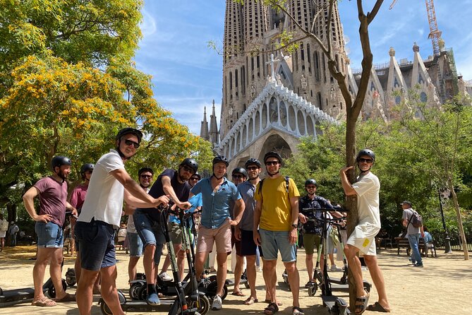 Barcelona Private Electric Scooter or E-Bike Tour - Tour Experience