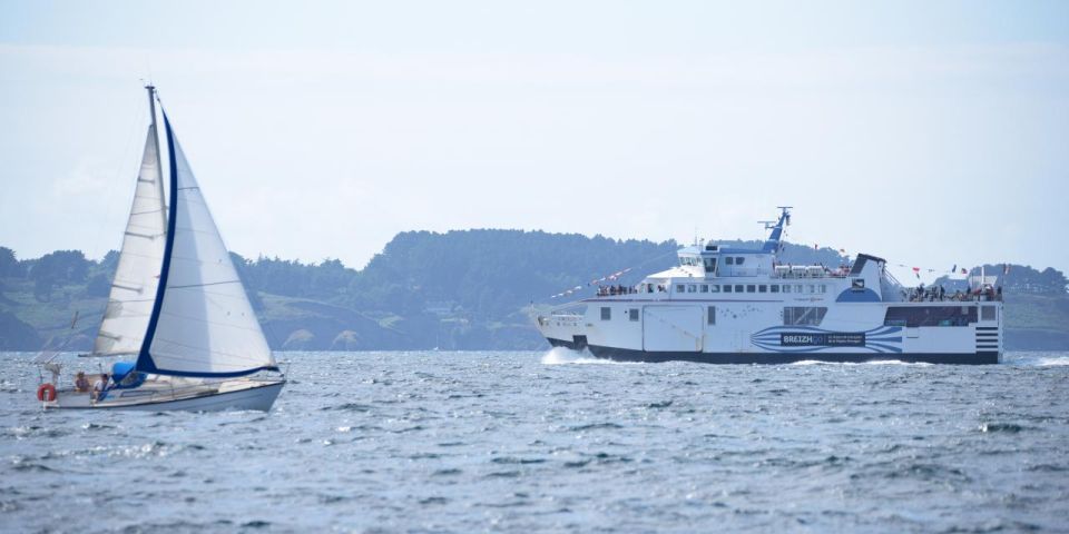 Belle-Île-en-Mer: Ferry Crossing to Sauzon - Hiking and Biking Trails