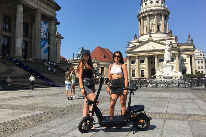 Berlin E-Scooter Sightseeing Tour - Meeting Point and Accessibility