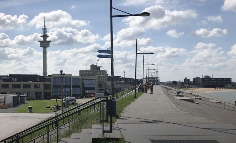 Bremerhaven: Sailors Yarn, Legends and Sea Walking Tour - Unusual and Exciting Stories