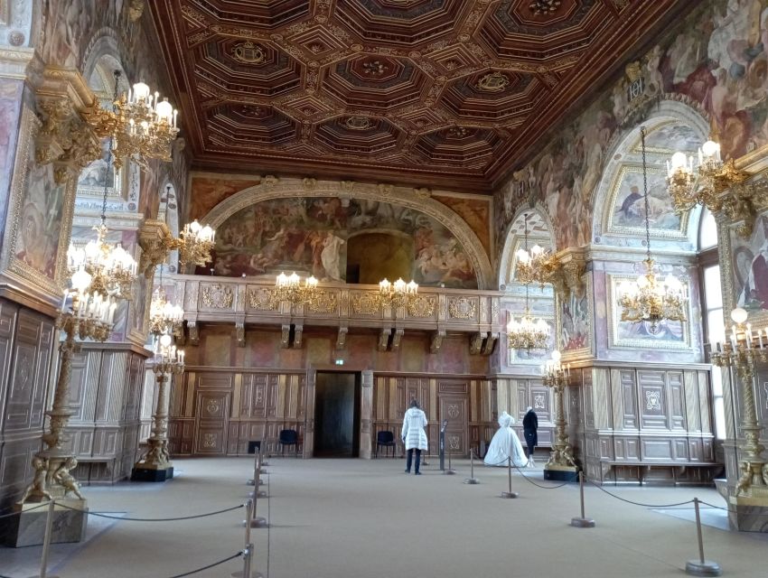 Chateau Fontainebleau German Semi-Private Guided Tour Max 6 - Architectural Wonders of the Renaissance