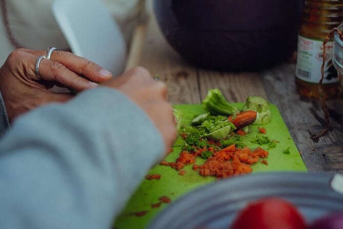 Cooking the Moroccan Way, Tamraght - Preparing the Traditional Tagine