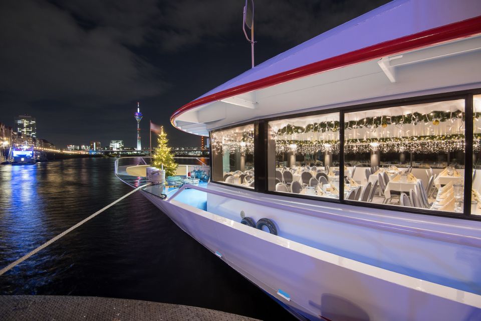 Düsseldorf: Winter Afternoon Boat Cruise on the Rhine - Panoramic Views of Düsseldorf