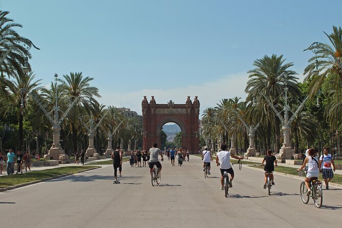 E-Bike Barcelona Highlights & Park Guell in Small Group - Iconic Attractions Visited