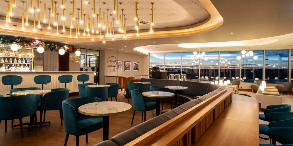 EDI Edinburgh Airport: Plaza Premium Lounge - Amenities and Facilities