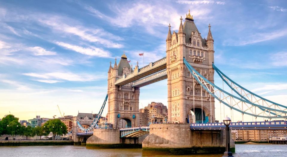 Experience 6-Hour Luxury Tour of Londons Highlights. - Pickup and Drop-off Details