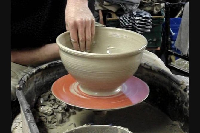 Family Pottery Class in Bronte Harbour, Oakville, Ontario - Class Duration and Activities