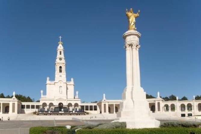 Fatima, Batalha, Nazaré and Óbidos Private Tour - Sanctuary of Our Lady of Fatima