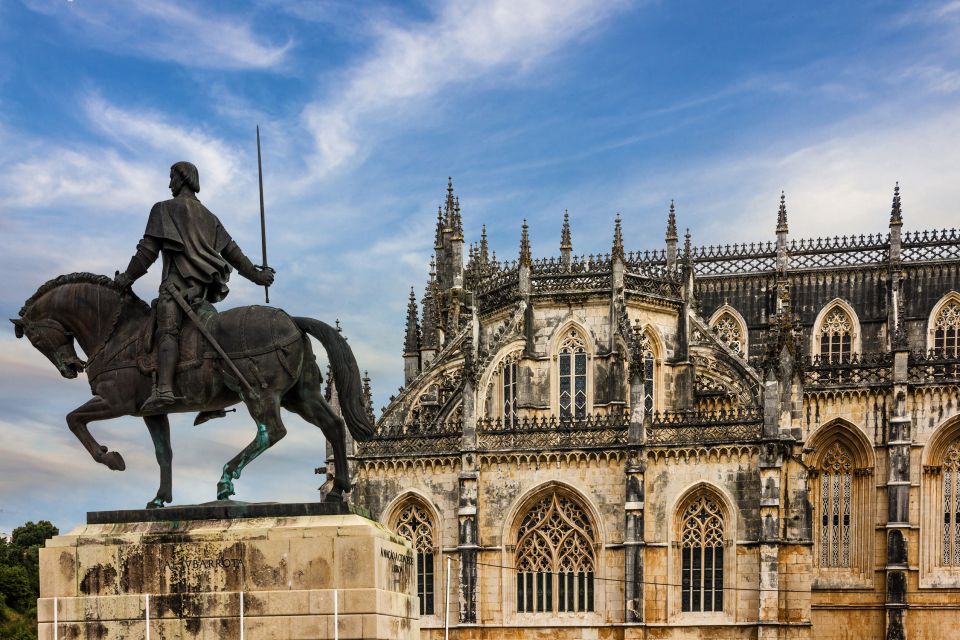 Fatima, Batalha & Obidos Day Trip - Exploring Batalha Monastery