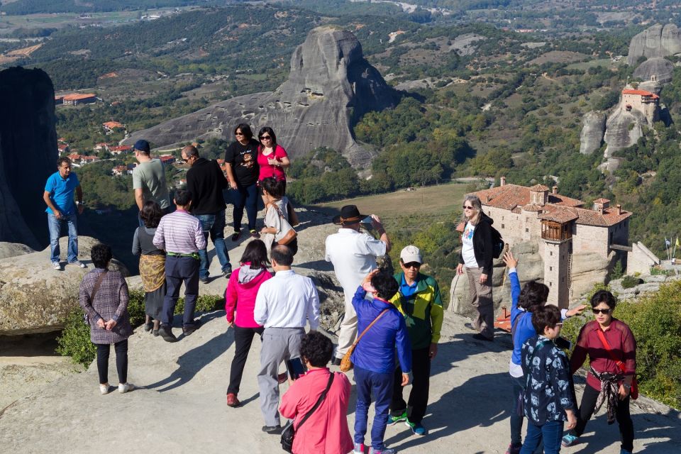 From Athens: Meteora Day Trip by Bus With Optional Lunch - Itinerary Highlights