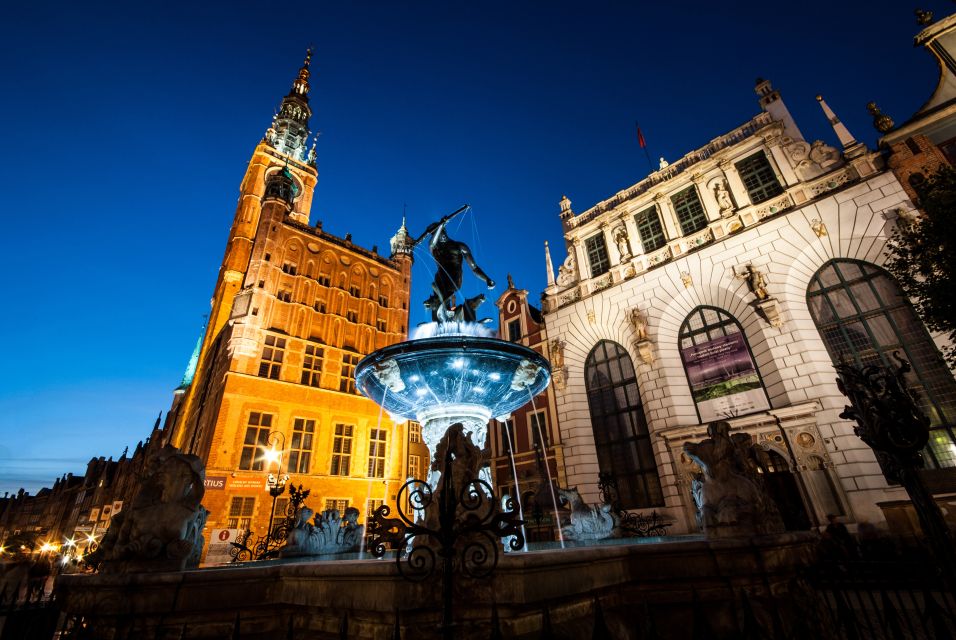 Gdansk: Small Group Evening Walking Tour - Activity Description