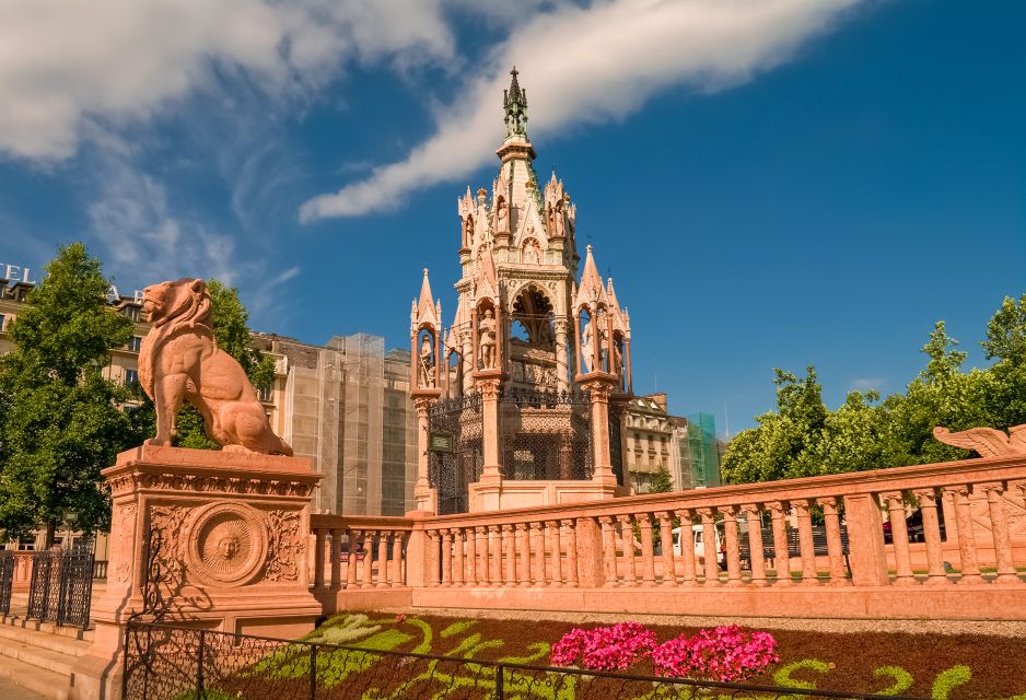 Geneva's Time Capsule: A Historic Journey Through the City - St. Pierre Cathedral