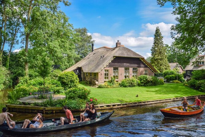 Giethoorn Day Trip From Amsterdam With Cruise and Cheeseplatter - Meeting and Pickup Details