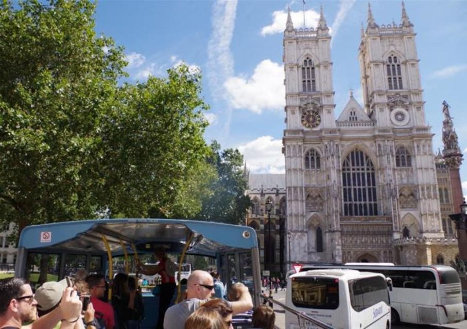 Hop-on Hop-off London Bus Tour & Westminster Abbey - Gothic Architecture and Stunning Features