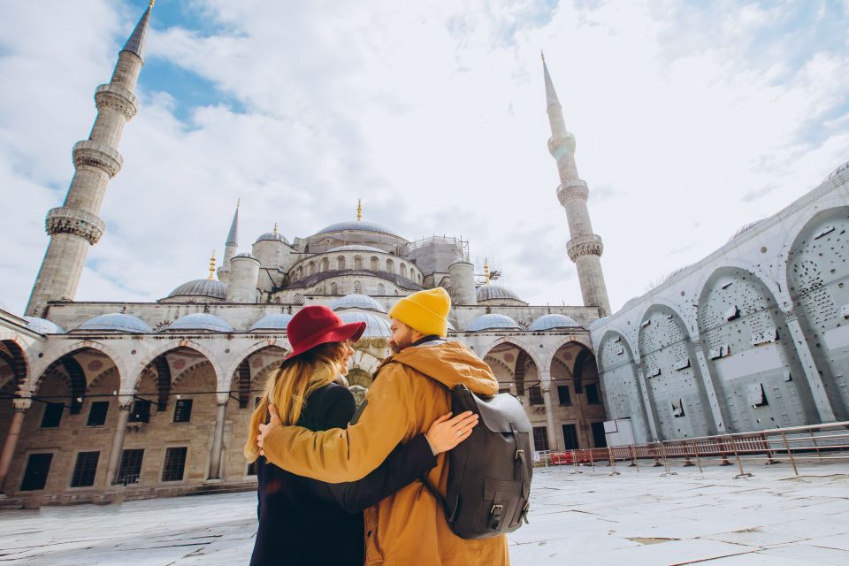 Istanbul: Private Photoshoot at Hagia Sophia&Blue Mosque - Capturing the Iconic Landmarks