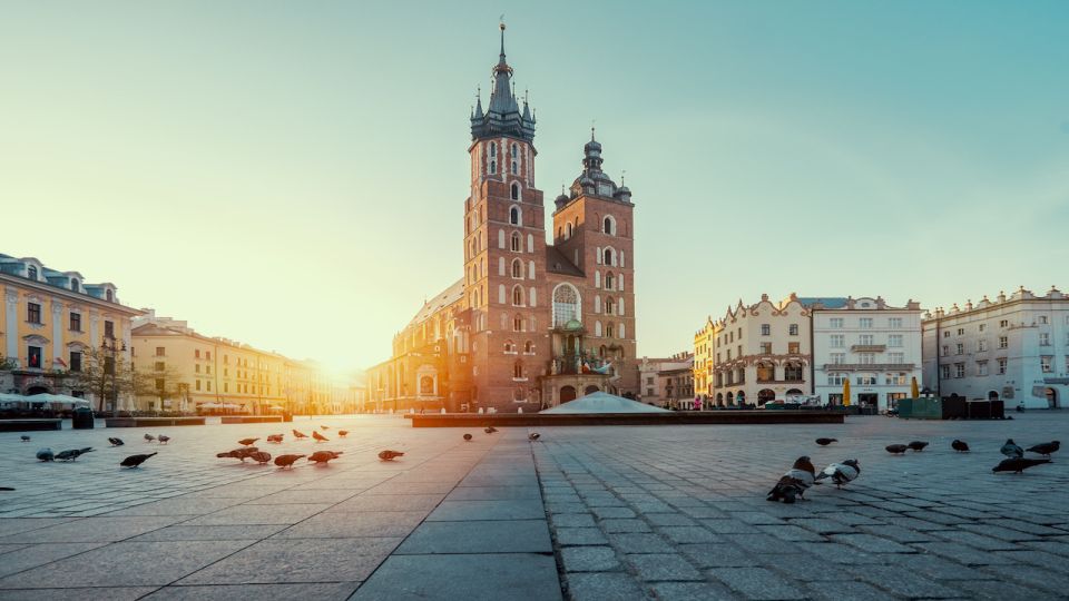 Krakow: Old Town Walking Tour - Highlights of the Experience